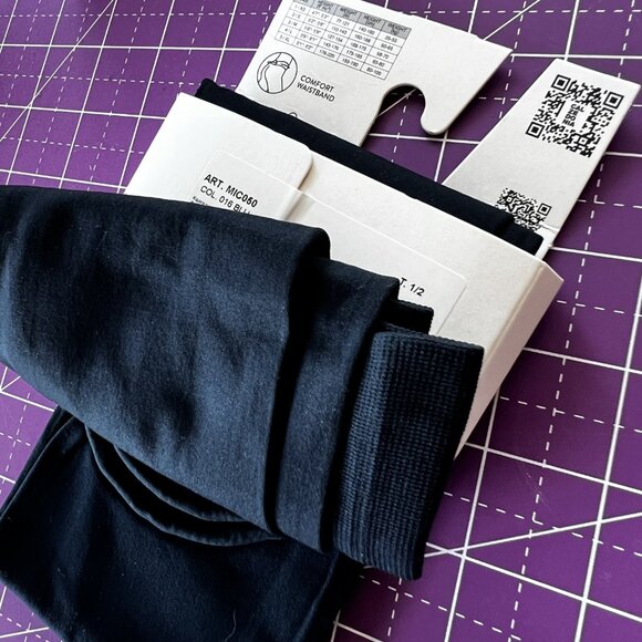 NAVY Tights * MADE IN ITALY – CALZEDONIA   NWT  NAVY BLUE - Picture 8 of 8